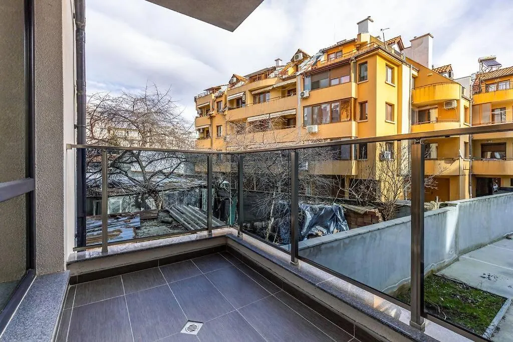 Brand New Modern 1Br Apartment With Private Parking Included Filibe